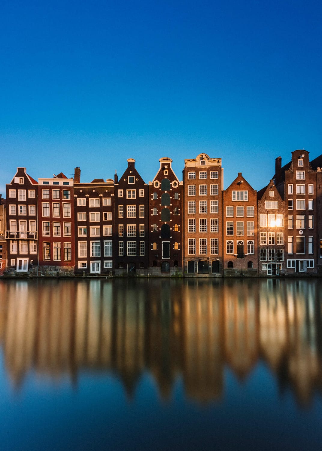 amsterdam-city-view-with-river-reflection (1)