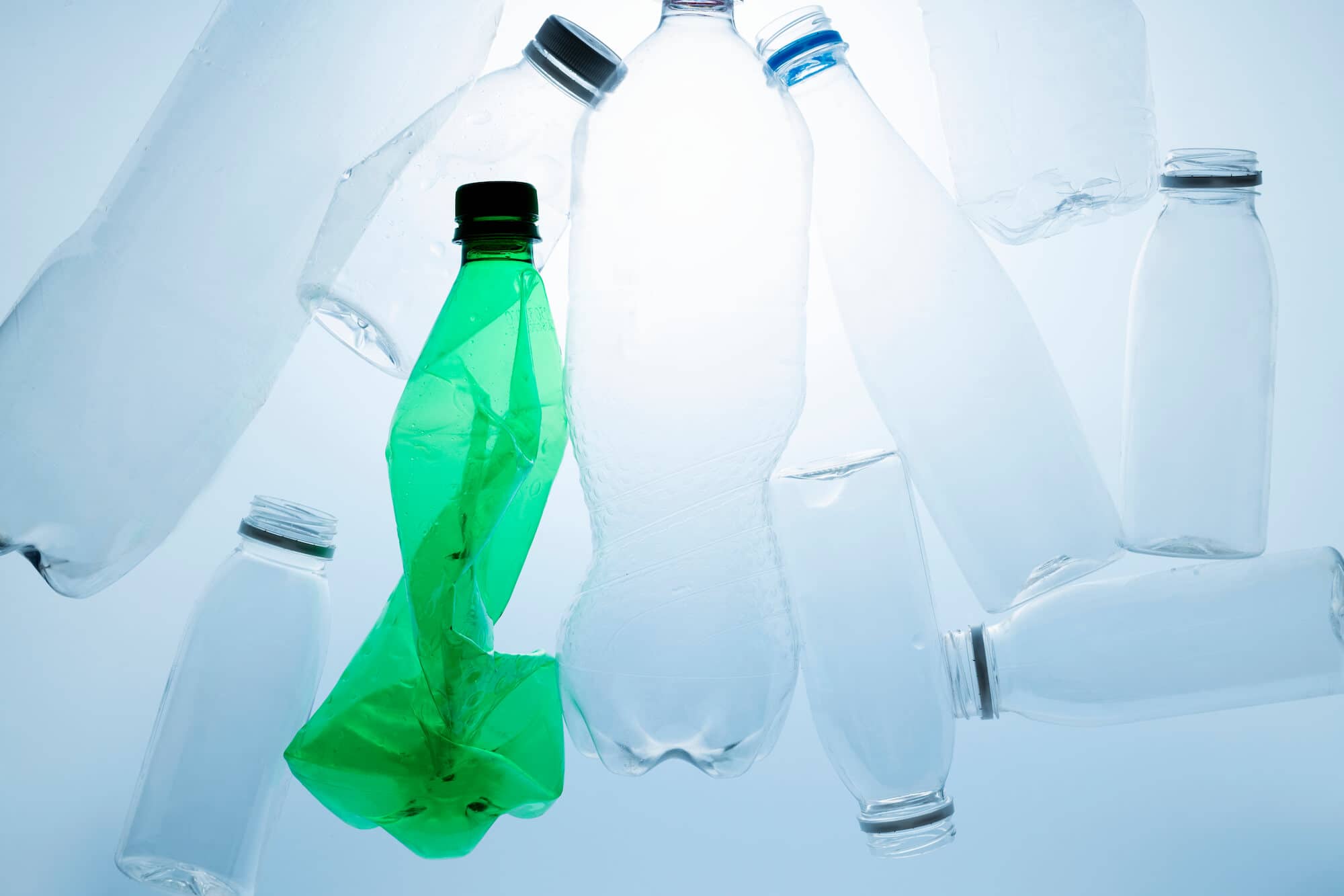 crushed-plastic-bottles-recycling (1)